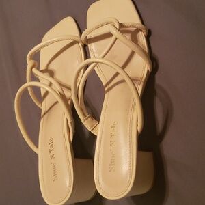 Shoe'N Tail strappy heel. Size 10
